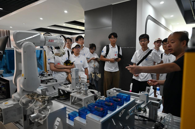 暑期實(shí)踐 | 探尋強(qiáng)國(guó)足跡 踐行航空科普--“空·天·海 強(qiáng)國(guó)夢(mèng)”實(shí)踐隊(duì)